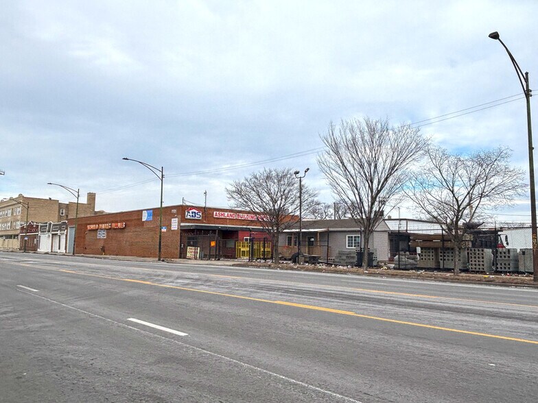 More Photos Of 7721 S Ashland Ave, Chicago Distribution For Sale