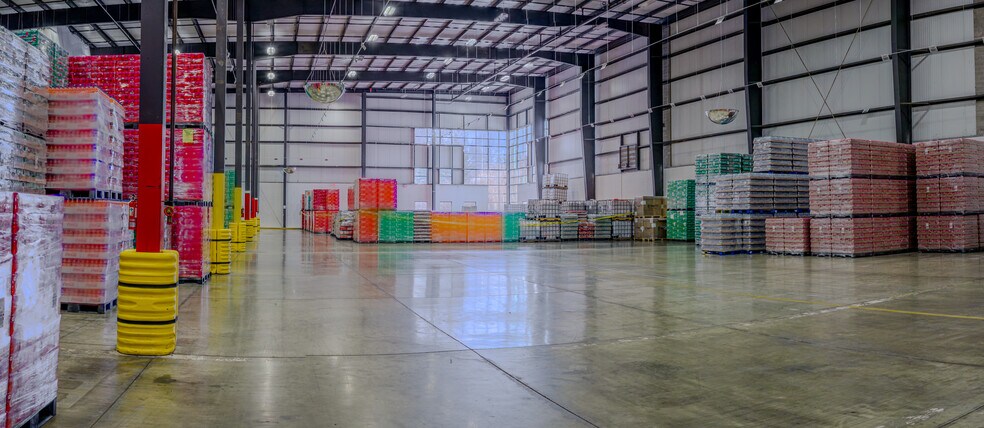 More Photos Of 8295 Bavaria Dr, Macedonia Distribution For Lease