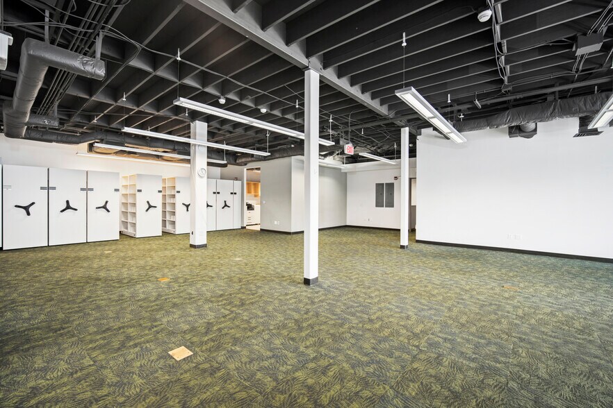 More Photos Of 3113 Olu St, Honolulu Office For Sale