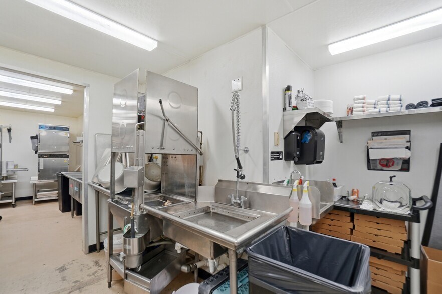 More Photos Of 2330 Bright Rd, Findlay Sports And Entertainment For Sale