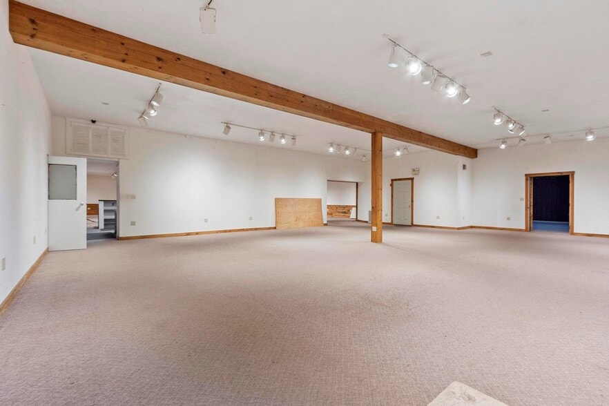 More Photos Of 162 Baldwinville Rd, Templeton Industrial For Sale