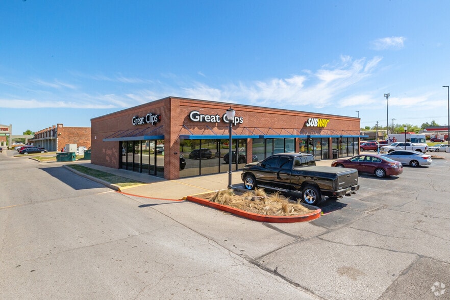 More Photos Of 101 N Douglas Blvd, Midwest City Unknown For Lease