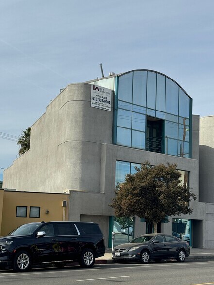 More Photos Of 4111 Lankershim Blvd, North Hollywood Loft Creative Space For Sale
