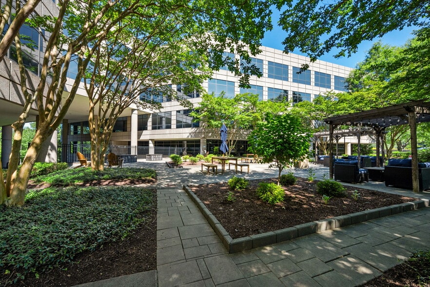 More Photos Of 3975 Fair Ridge Dr, Fairfax Office For Sale