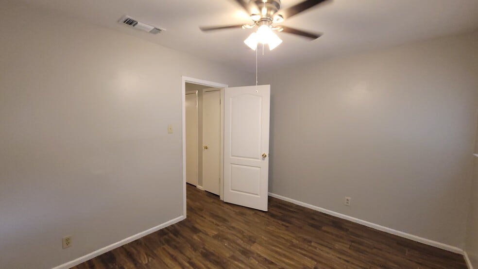 More Photos Of 521 Southtrail Dr, San Antonio Multifamily For Sale