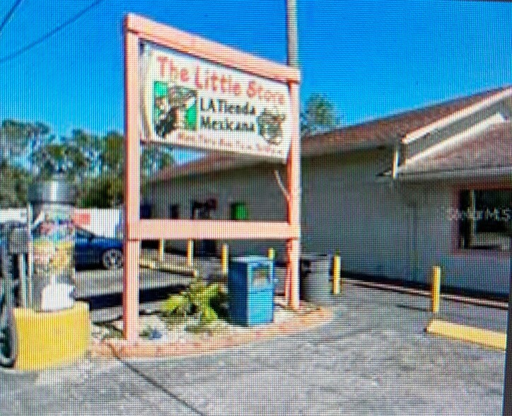 More Photos Of 18130 S US Highway 301, Wimauma Storefront For Sale