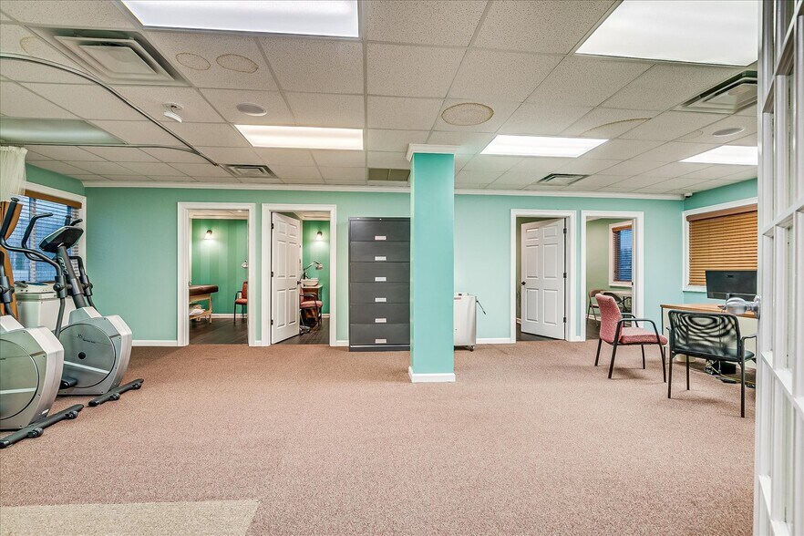 More Photos Of 72 Highway 27, Edison Medical For Sale