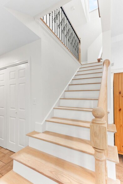 More Photos Of 280 Washington St, North Easton Light Distribution For Sale
