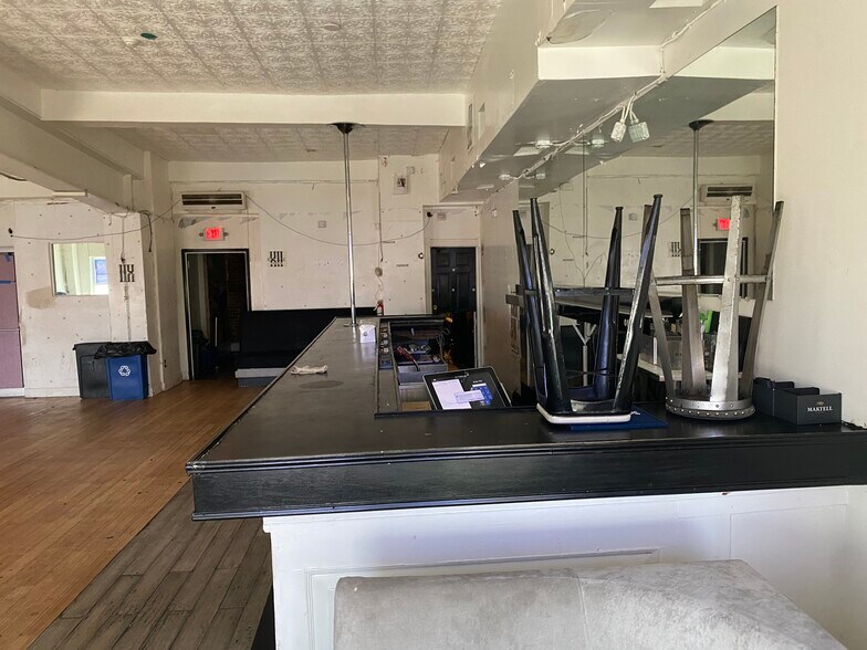 More Photos Of 1210-1212 H St NE, Washington Restaurant For Sale