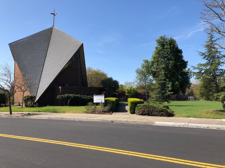 Primary Photo Of 30541 Vanderbilt St, Hayward Religious Facility For Sale