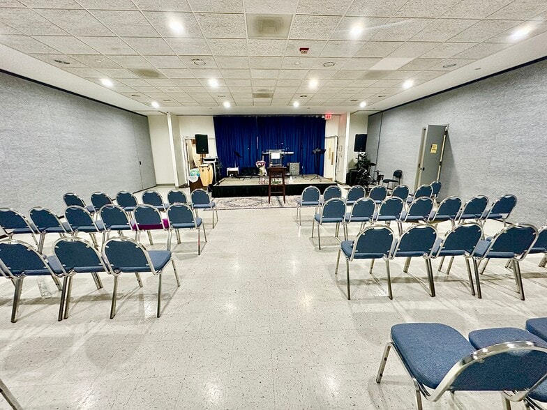 More Photos Of 9915 Apple Ridge Rd, Gaithersburg Religious Facility For Sale