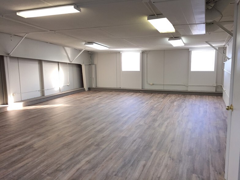 More Photos Of 7800 Laurel Ave, Madeira Medical For Lease