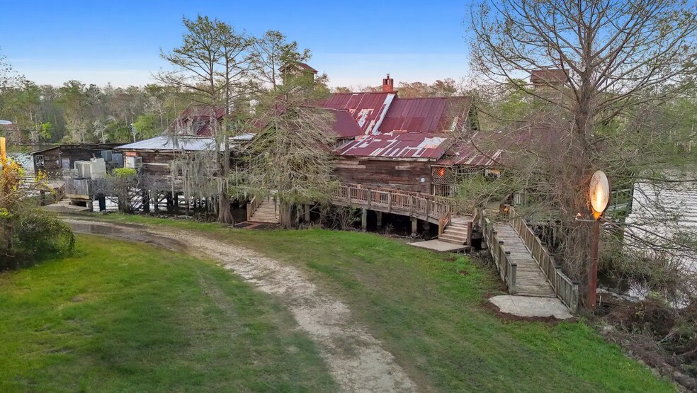 More Photos Of 29592 Louisiana 22, Springfield Restaurant For Sale