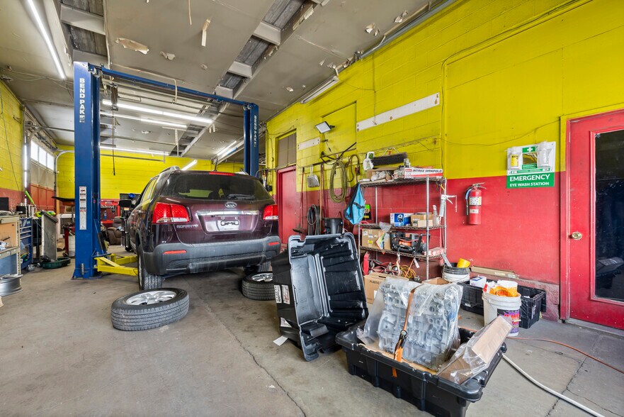More Photos Of 4 S Main St, Longmont Auto Repair For Sale