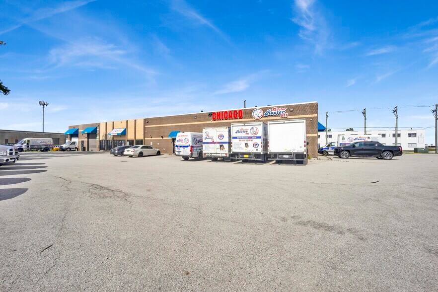 More Photos Of 764-768 Thomas Dr, Bensenville Manufacturing For Lease