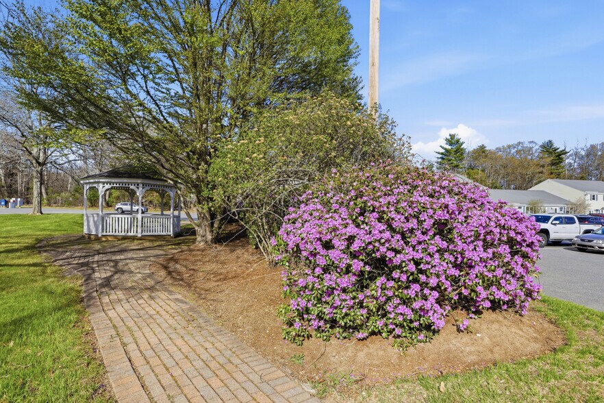 More Photos Of 270 Littleton Rd, Westford Office For Lease
