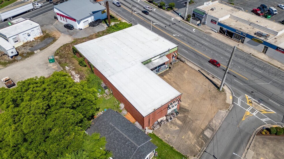 More Photos Of 303 W Walnut Ave, Dalton Flex For Lease