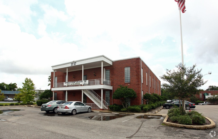 Primary Photo Of 3737 Government Blvd, Mobile Unknown For Lease