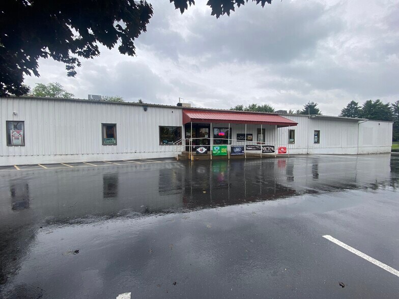 More Photos Of 7642 Beth Bath Pike, Bath Freestanding For Sale