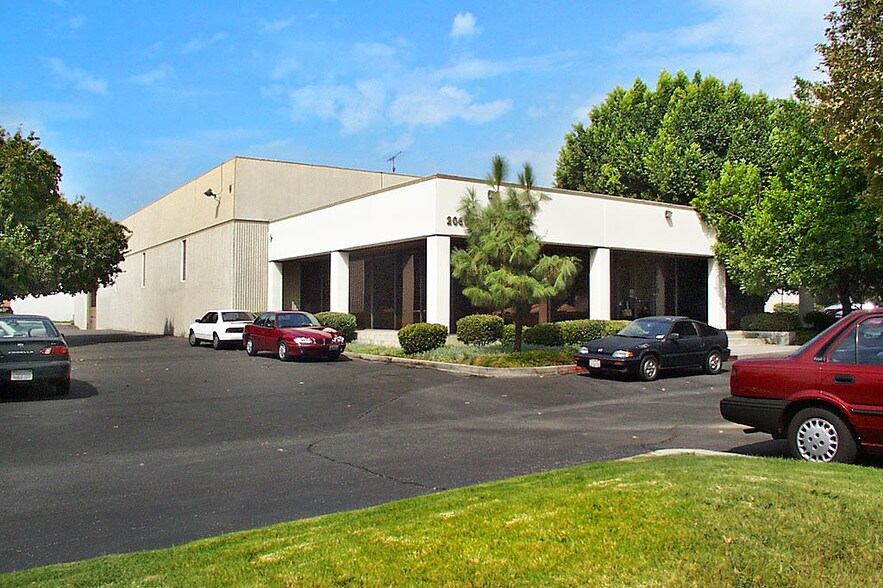 More Photos Of 20600 Nordhoff St, Chatsworth Manufacturing For Sale