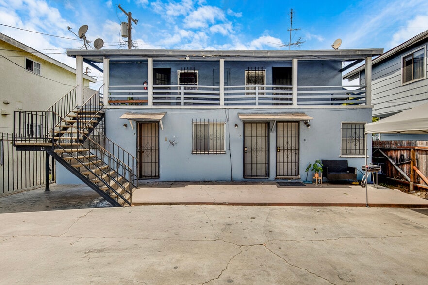 More Photos Of 1081 Cherry Ave, Long Beach Multifamily For Sale