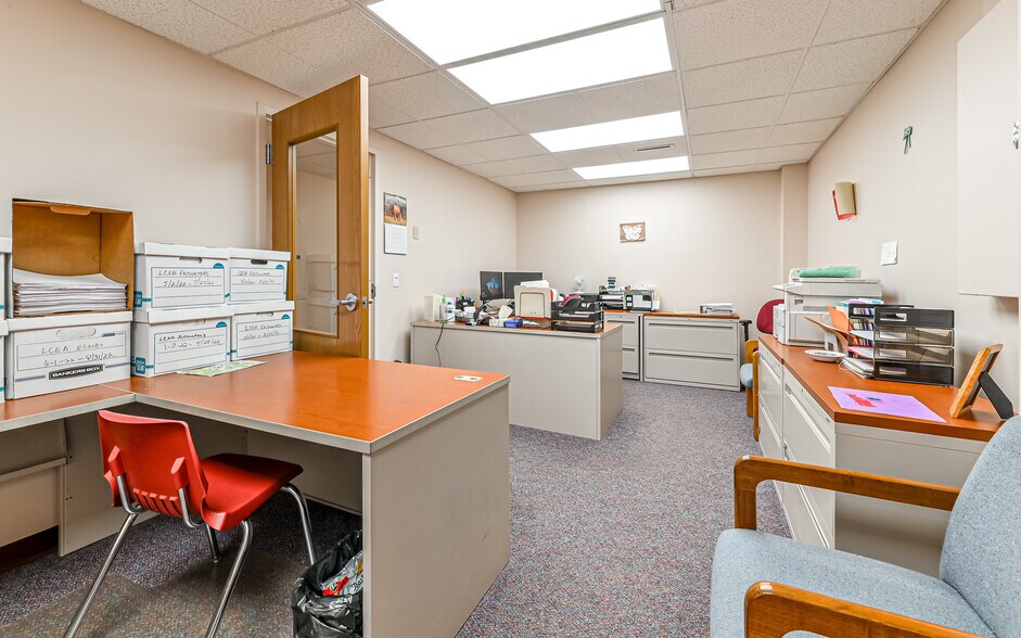 More Photos Of 508-512 N Jefferson st, New Castle Medical For Sale