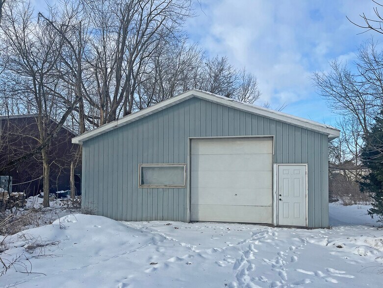 More Photos Of 101 McCollum, Galesburg Industrial For Sale