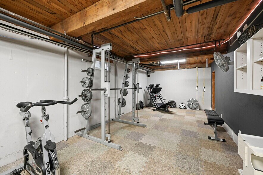 More Photos Of 2402 N Nevada Ave, Colorado Springs Freestanding For Sale