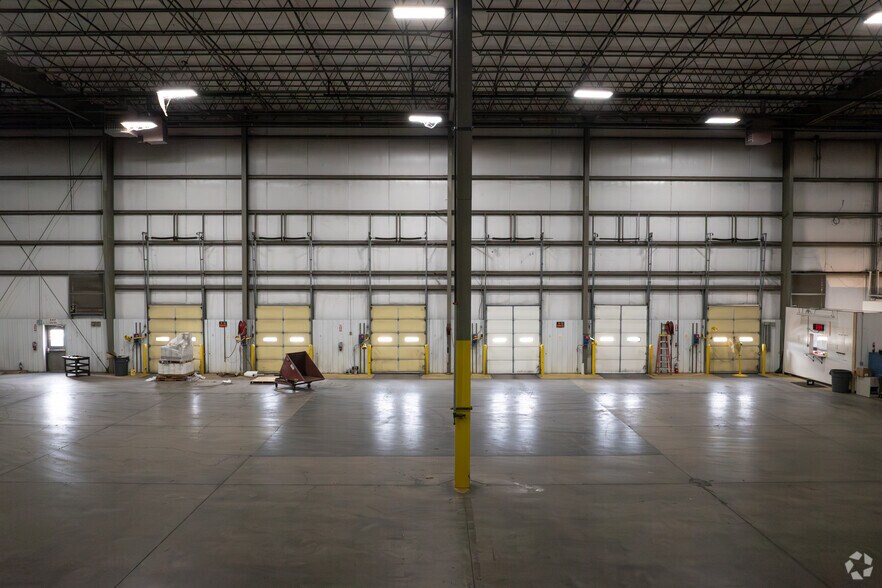 More Photos Of 49 E 3rd Ave, Toppenish Warehouse For Sale