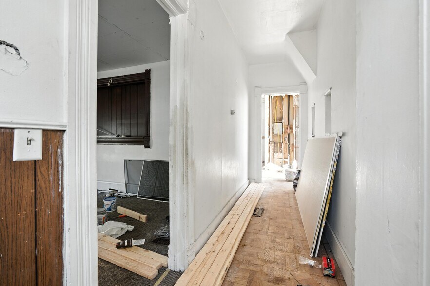 More Photos Of 1614 W 3rd St, Davenport Apartments For Sale