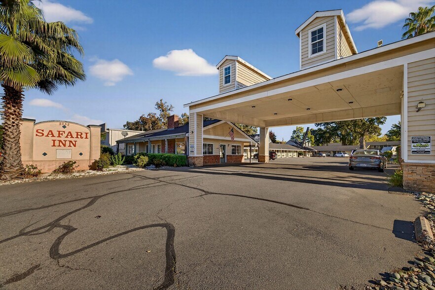 Primary Photo Of 2352 Esplanade Rd, Chico Hotel For Sale