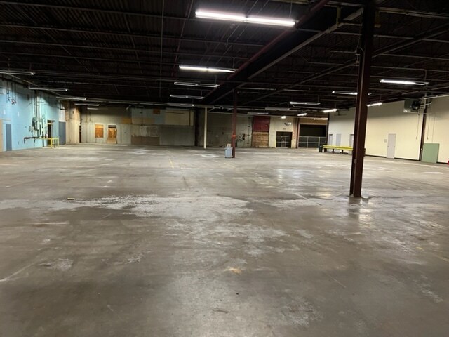 More Photos Of 55 Lathrop Road Ext, Plainfield Manufacturing For Lease