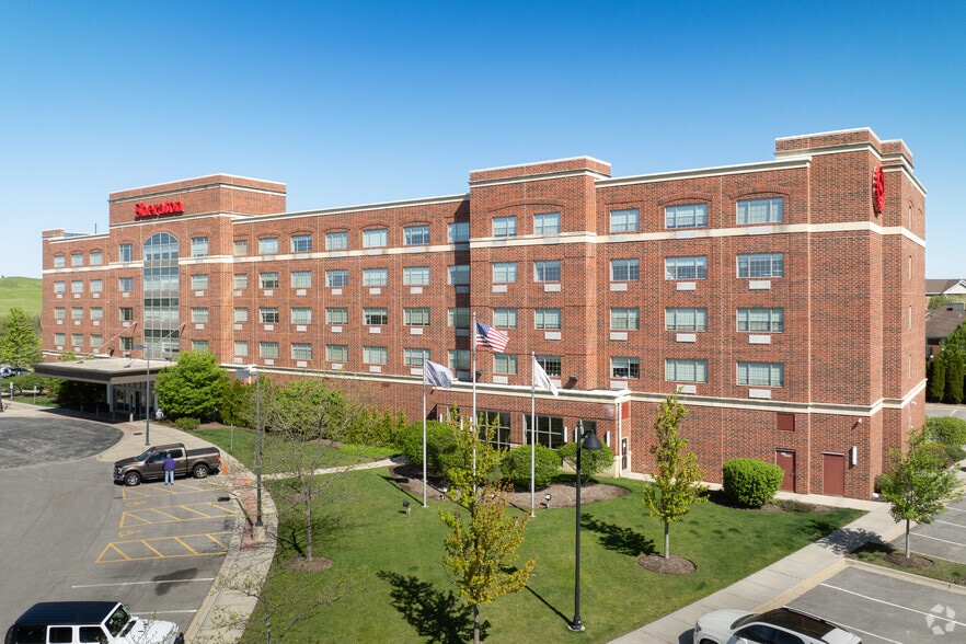 More Photos Of 1110 Willow Rd, Northbrook Hotel For Lease