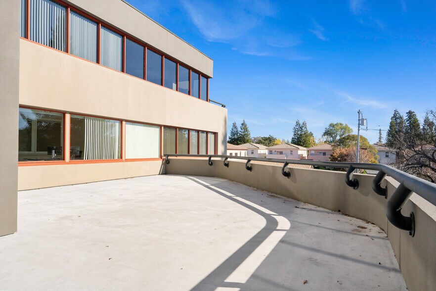 More Photos Of 1701 Novato Blvd, Novato Office For Lease