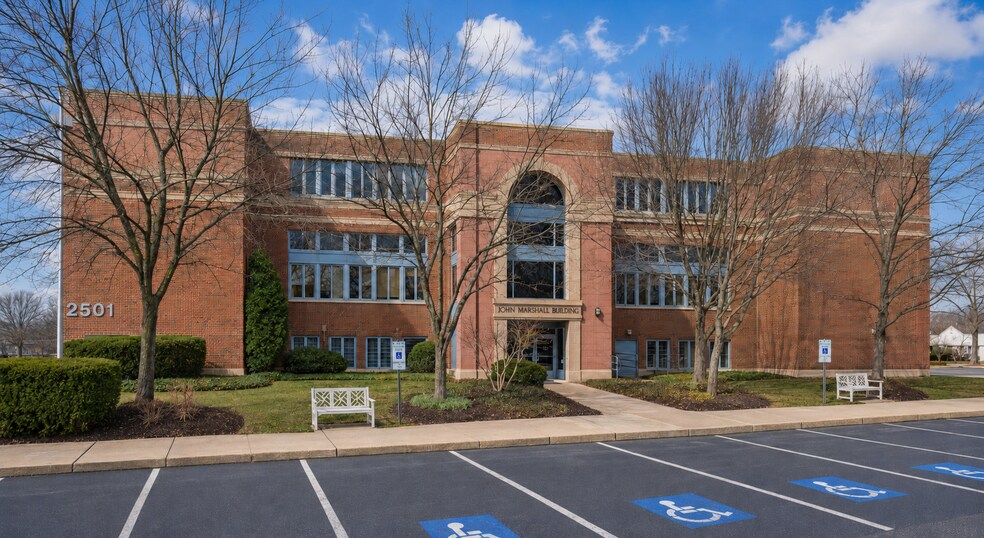 Primary Photo Of 2501 N Glebe Rd, Arlington Medical For Sale