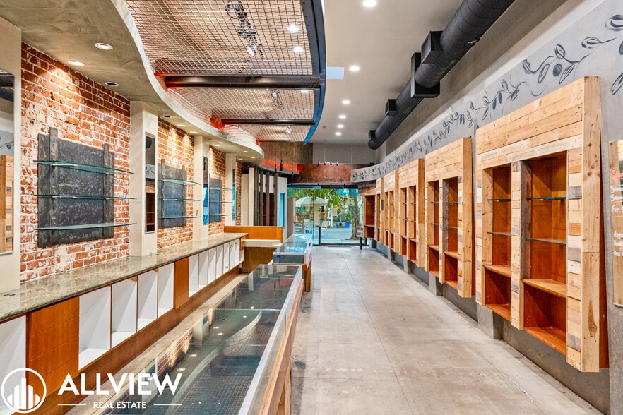 More Photos Of 265 Forest Ave, Laguna Beach Freestanding For Lease