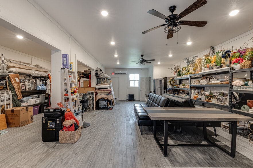 More Photos Of 2518 Culebra Rd, San Antonio Freestanding For Sale