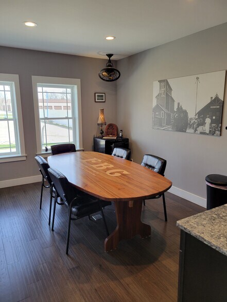 More Photos Of 351 N Main St, Onsted Office For Sale