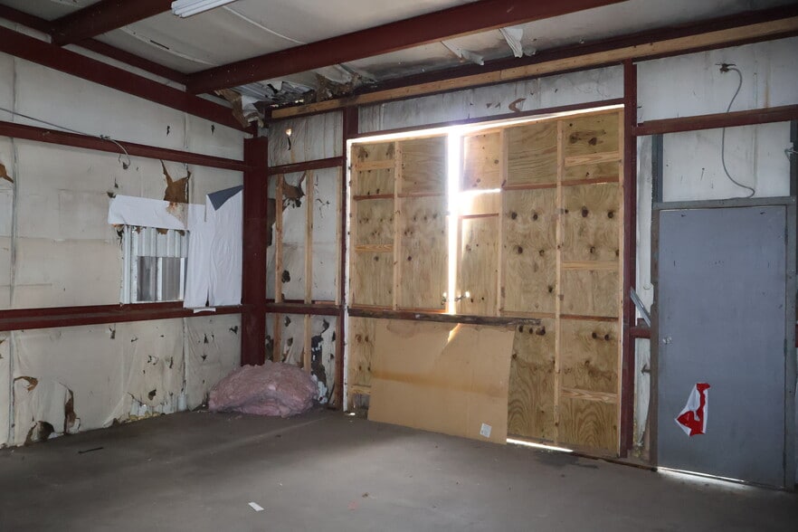 More Photos Of 300 W Pasadena Fwy, Pasadena Warehouse For Sale