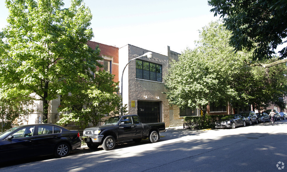 Primary Photo Of 2035-2043 W Wabansia Ave, Chicago Loft Creative Space For Lease