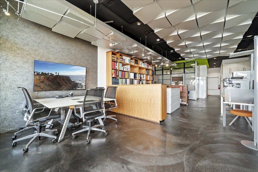 More Photos Of 123 Richmond St, El Segundo Storefront Retail Residential For Lease