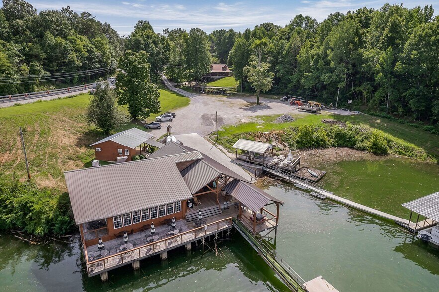 More Photos Of 1967 Rock Island Rd, Rock Island Marina For Sale