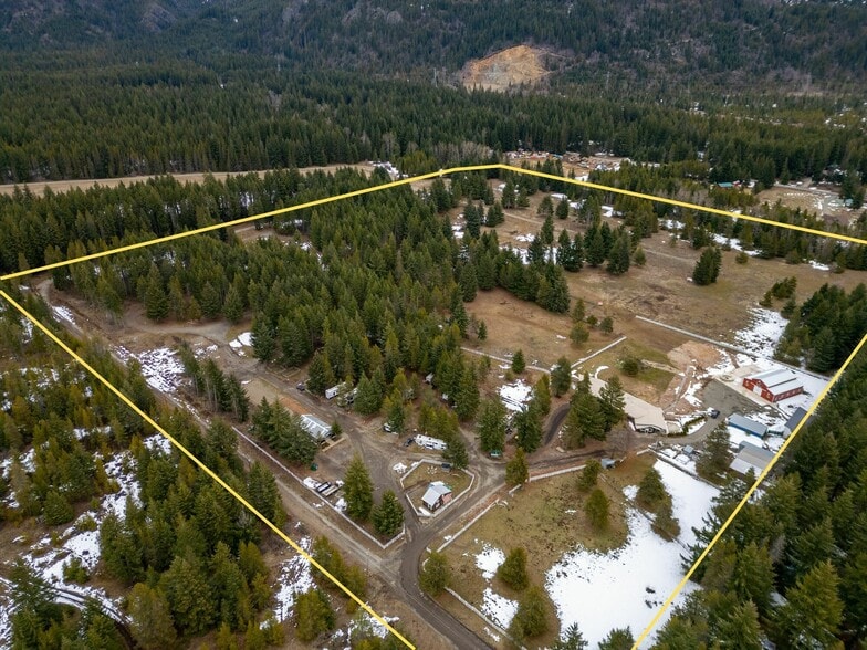 More Photos Of 180 Silver Ridge Ranch Rd, Easton Trailer Camper Park For Sale