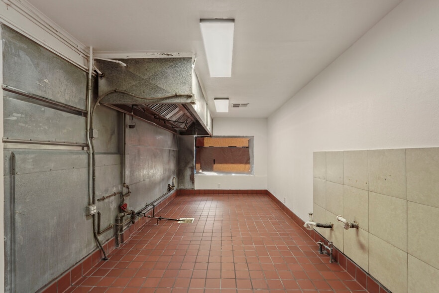 More Photos Of 1765 Monte Diablo Ave, Stockton General Retail For Sale