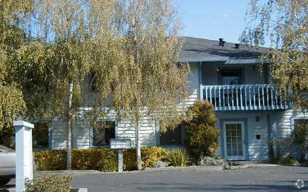 More Photos Of 558-560 3rd St W, Sonoma Office For Lease