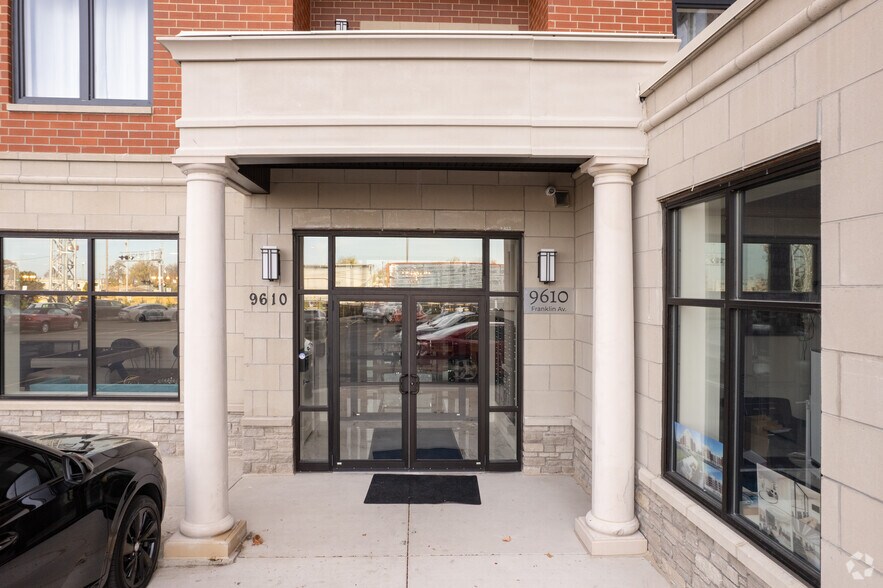 More Photos Of 9600 Franklin, Franklin Park Apartments For Lease