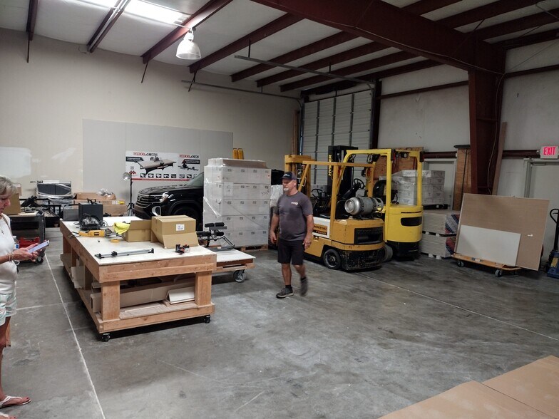 More Photos Of 5207 Belle Wood Ct, Buford Warehouse For Lease