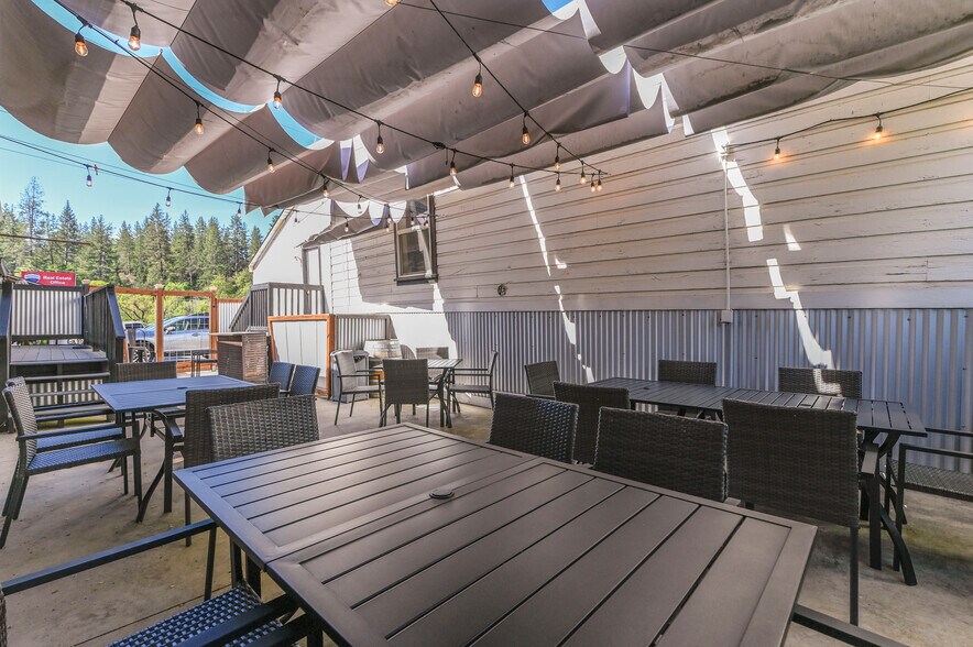 More Photos Of 435 Main St, Murphys General Retail For Sale