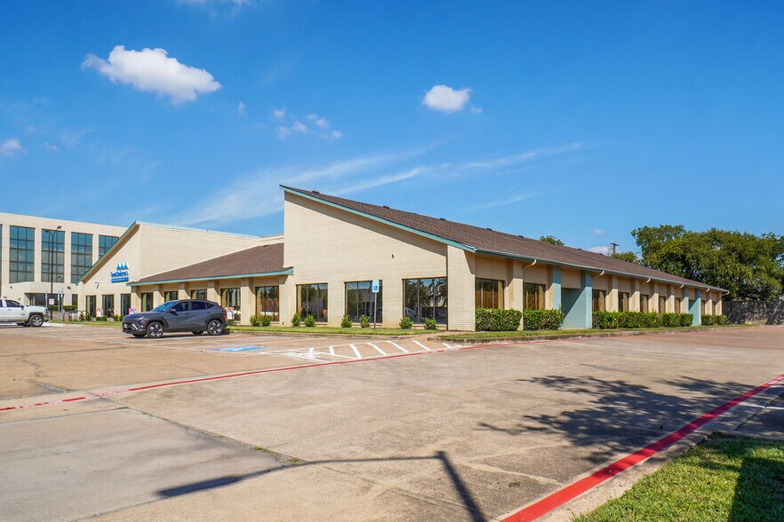 More Photos Of 6825 Manhattan Blvd, Fort Worth Medical For Sale