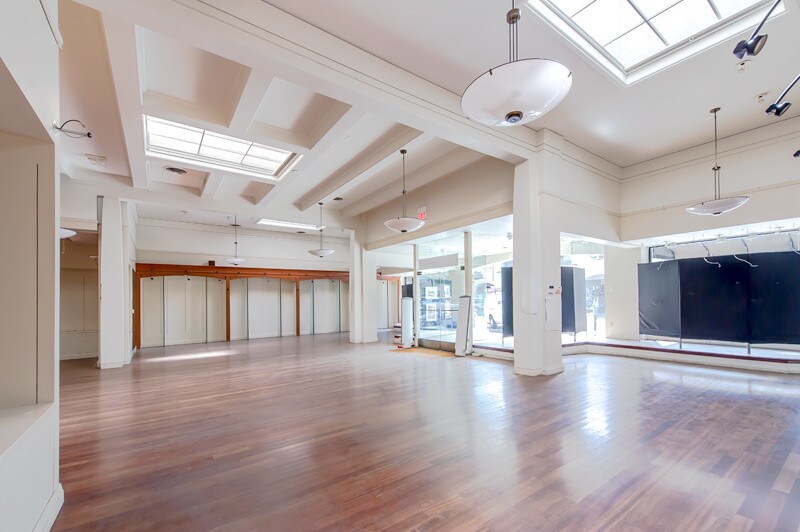 More Photos Of 1426 Burlingame Ave, Burlingame Storefront Retail Residential For Lease